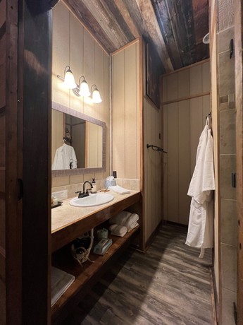 Imagen de la habitación del Hotel Y.O. Ranch Headquarters. Foto 14