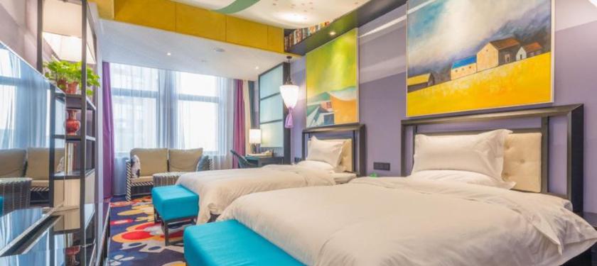 Imagen de la habitación del Hotel YOLANDA HOTEL (ZHENGZHOU CBD EXHIBITION CENTER). Foto 9