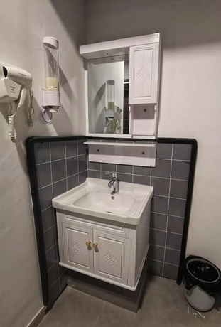 Imagen de la habitación del Hotel YOOTEL HOSTEL. Foto 9