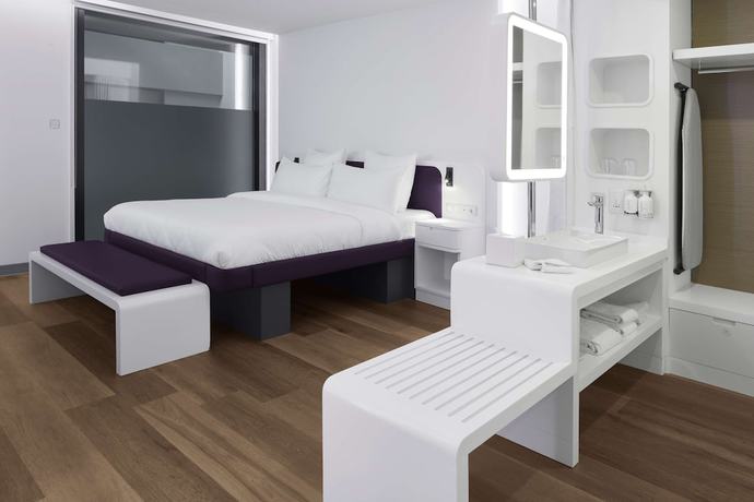 Imagen de la habitación del Hotel YOTEL Istanbul Airport LANDSIDE, City Entrance. Foto 14