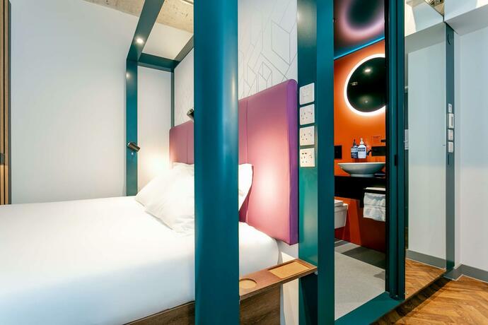 Imagen general del Hotel YOTEL Manchester Deansgate. Foto 9