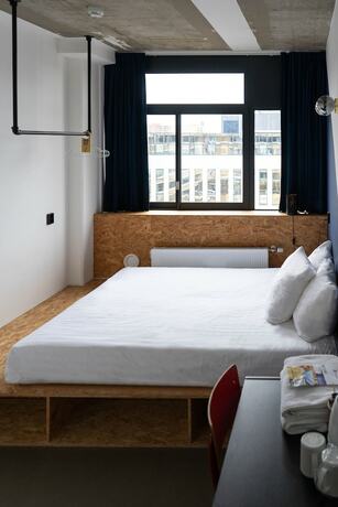 Imagen de la habitación del Hotel YOUNG Learning. Foto 19