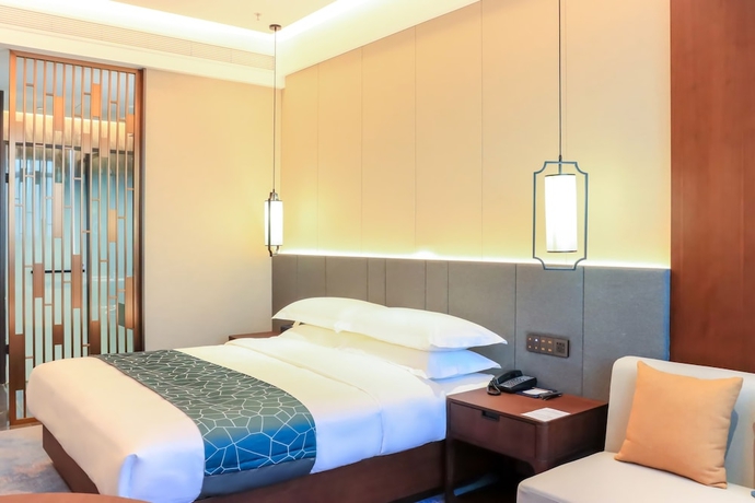 Imagen de la habitación del Hotel YUN-RAY PHOENIX HOTEL. Foto 8