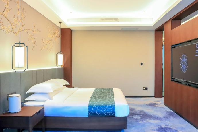 Imagen de la habitación del Hotel YUN-RAY PHOENIX HOTEL. Foto 11