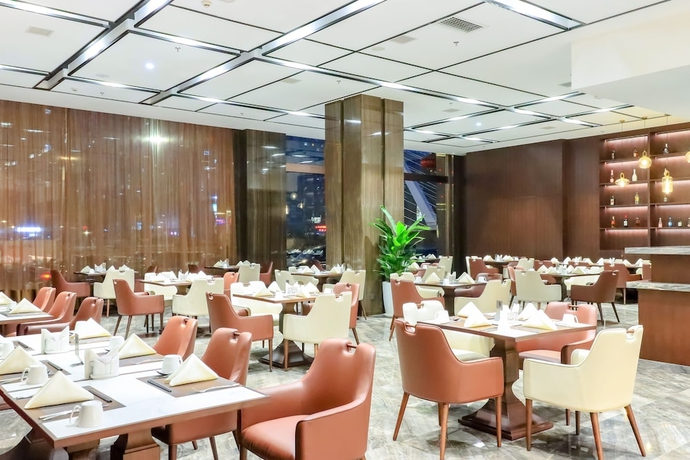Imagen del bar/restaurante del Hotel YUN-RAY PHOENIX HOTEL. Foto 3