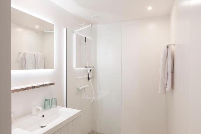 Imagen de la habitación del Hotel YUST Antwerp. Foto 2