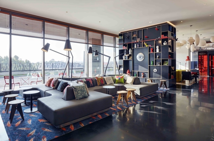 Imagen de los interiores del Hotel YaTi by Artyzen Hongqiao Shanghai. Foto 16