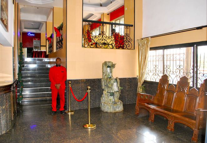 Imagen de los interiores del Hotel YaahoT. Foto 8