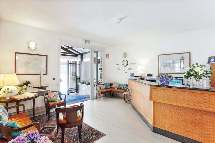 Imagen general del Hotel Yacht Club, Marciana Marina. Foto 1