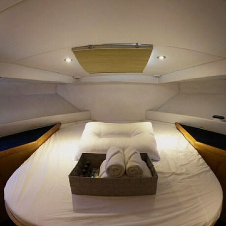 Imagen de la habitación del Hotel Yacht King. Foto 27