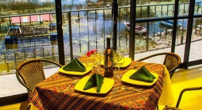 Imagen del bar/restaurante del Hotel Yacht Lago Titicaca, Pucarlaya. Foto 3