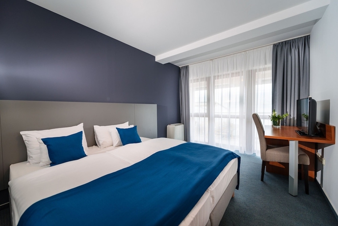 Imagen de la habitación del Hotel Yacht Wellness and Business. Foto 7