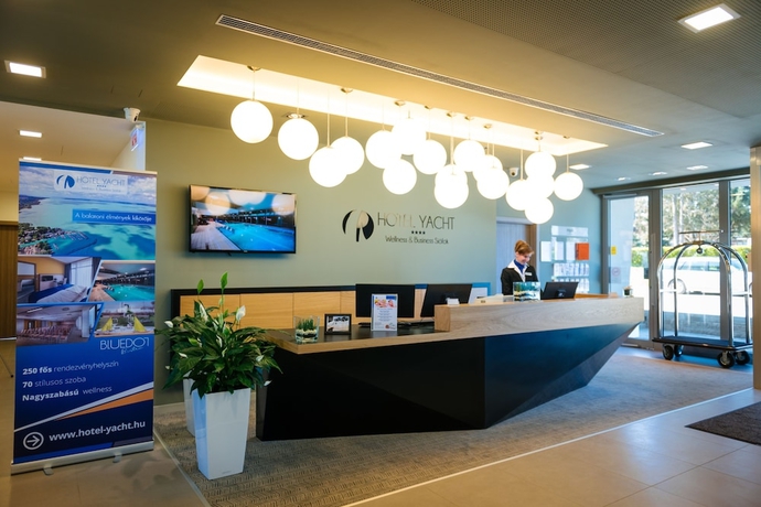 Imagen de los interiores del Hotel Yacht Wellness and Business. Foto 14