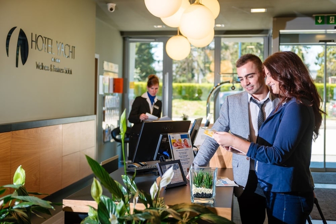 Imagen de los interiores del Hotel Yacht Wellness and Business. Foto 17