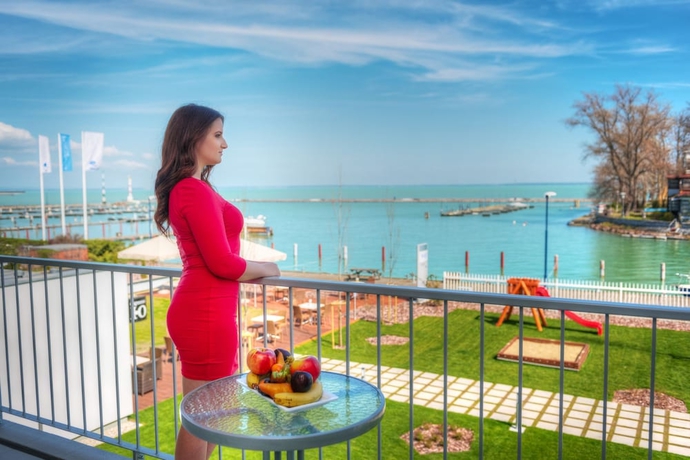 Imagen de la habitación del Hotel Yacht Wellness and Business. Foto 12