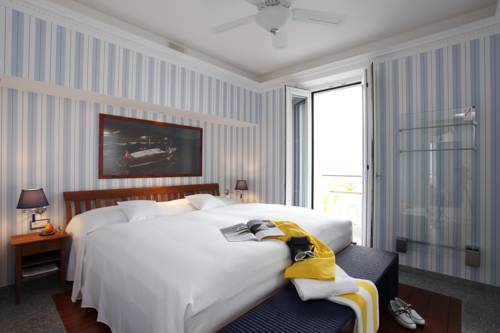 Imagen de la habitación del Hotel Yachtsport Resort Lago Maggiore. Foto 4