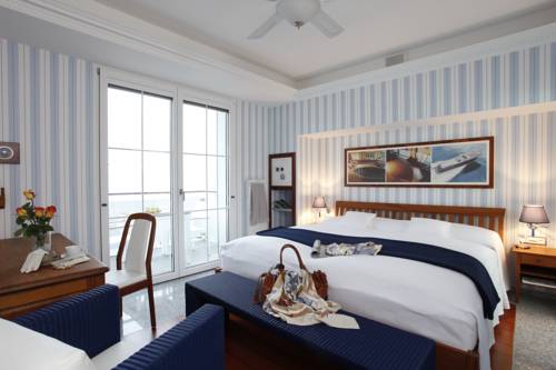 Imagen de la habitación del Hotel Yachtsport Resort Lago Maggiore. Foto 5