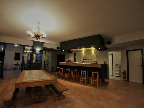 Imagen general del Hotel Yacinthos. Foto 2