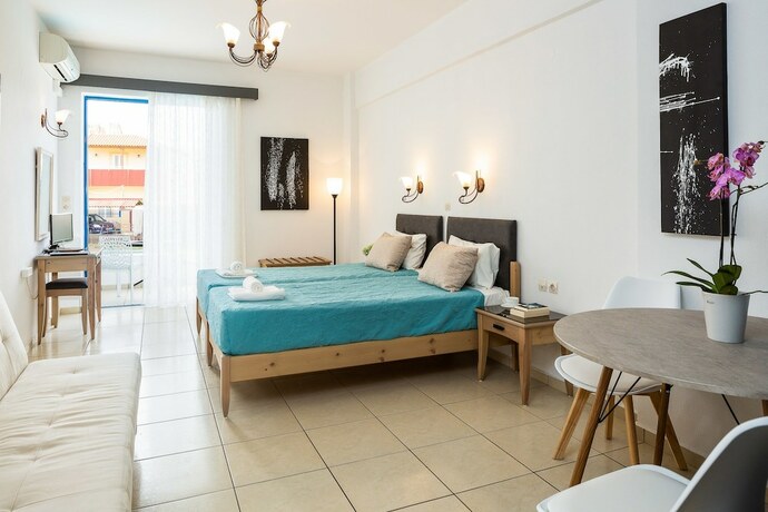 Imagen de la habitación del Hotel Yacinthos. Foto 24