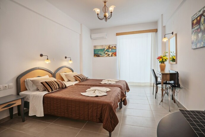 Imagen de la habitación del Hotel Yacinthos. Foto 29