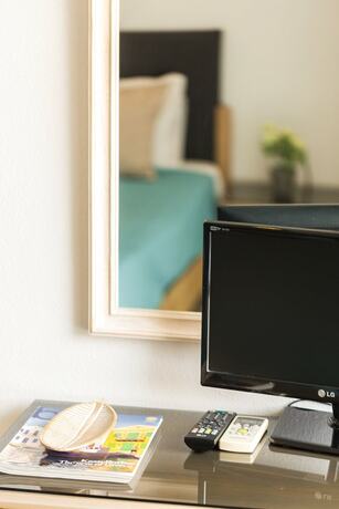 Imagen de la habitación del Hotel Yacinthos. Foto 30