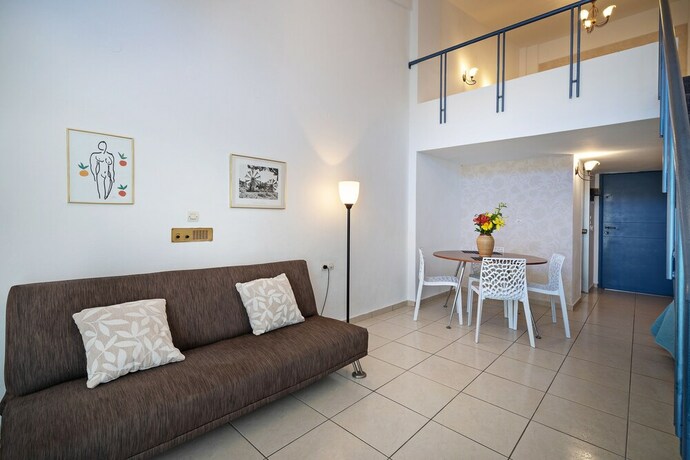 Imagen de la habitación del Hotel Yacinthos. Foto 34