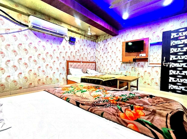 Imagen de la habitación del Hotel Yaduvanshi Dham. Foto 3