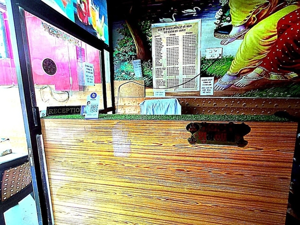 Imagen de los interiores del Hotel Yaduvanshi Dham. Foto 16