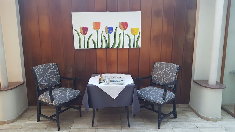 Imagen del bar/restaurante del Hotel Yaguaron. Foto 2