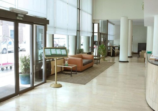 Imagen de los interiores del Hotel Yaguaron. Foto 14