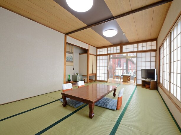 Imagen de la habitación del Hotel Yagurumasou. Foto 17