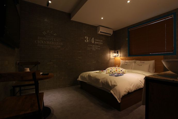 Imagen de la habitación del Hotel Yaja Guri Sutaek. Foto 8