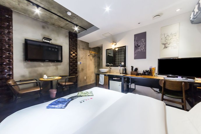 Imagen de la habitación del Hotel Yaja Guri Sutaek. Foto 11