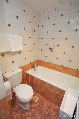 Imagen de la habitación del Hotel Yaju. Foto 3