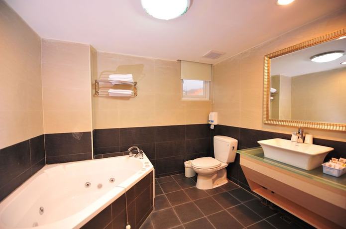 Imagen de la habitación del Hotel Yake. Foto 2