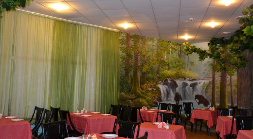 Imagen del bar/restaurante del Hotel Yakhont. Foto 4