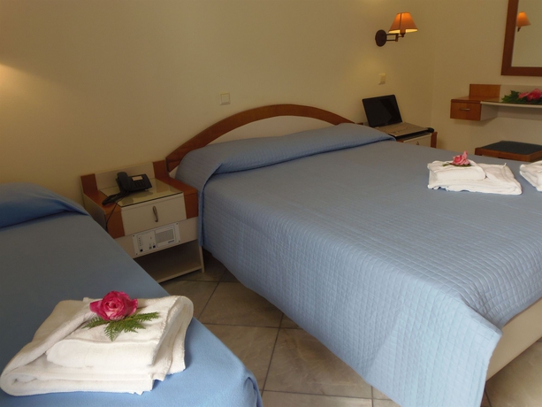 Imagen de la habitación del Hotel Yakinthos. Foto 4