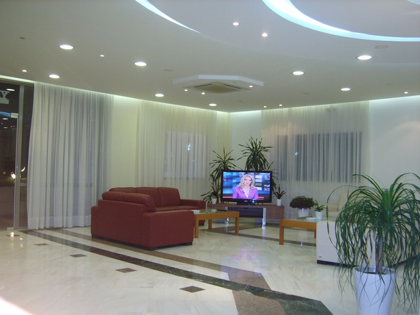 Imagen de los interiores del Hotel Yakinthos. Foto 10