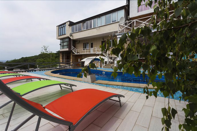 Imagen general del Hotel Yakor. Foto 1
