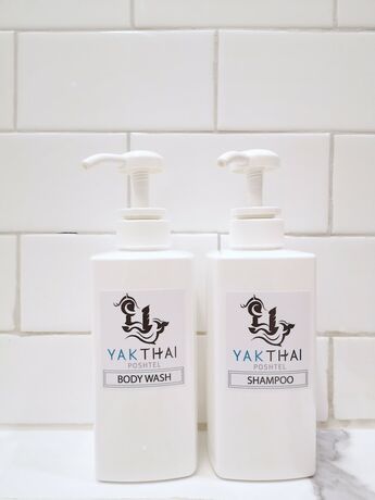 Imagen de la habitación del Hotel Yakthai Poshtel. Foto 16