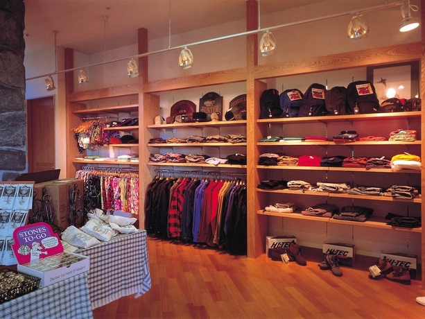 Imagen de los interiores del Hotel Yakushima Iwasaki. Foto 13