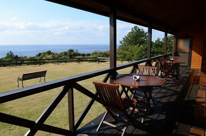 Imagen de los exteriores del Hotel Yakushima Umi-no Cottage Tida. Foto 34