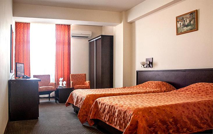 Imagen de la habitación del Hotel Yaky Center. Foto 4