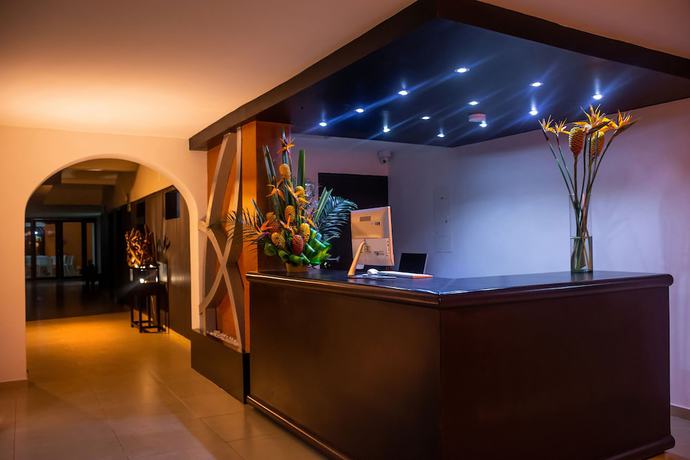 Imagen de los interiores del Hotel Yalconia. Foto 18