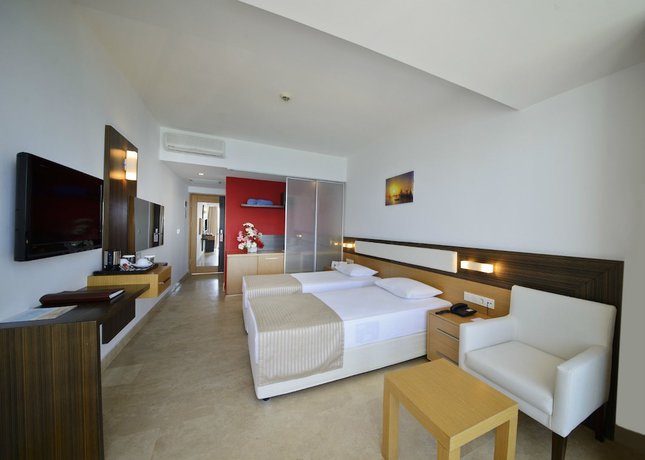 Imagen de la habitación del Hotel Yalihan Una. Foto 7