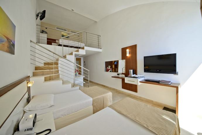 Imagen de la habitación del Hotel Yalihan Una. Foto 12