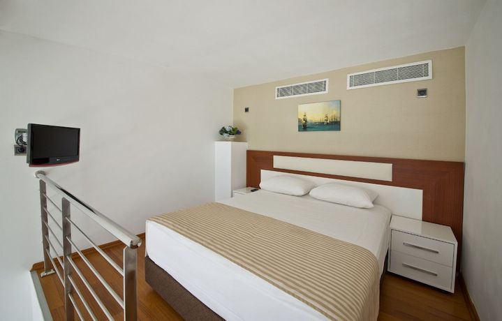 Imagen de la habitación del Hotel Yalihan Una. Foto 14