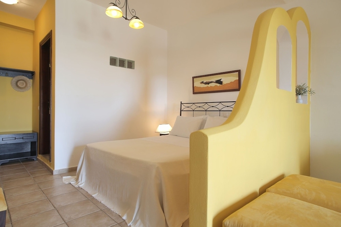 Imagen de la habitación del Hotel Yalis. Foto 12