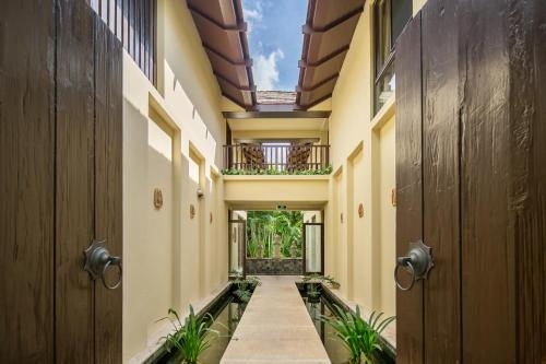 Imagen de la habitación del Hotel Yalong Bay Villas and Spa. Foto 8