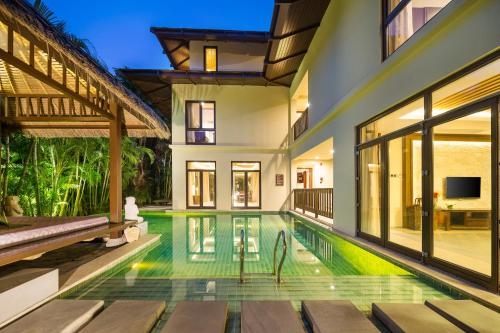 Imagen de la habitación del Hotel Yalong Bay Villas and Spa. Foto 10